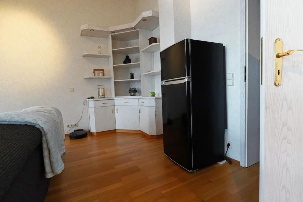 Grosse, Helle Wohnung Fuer Bis Zu 6 Personen Weinheim Buitenkant foto