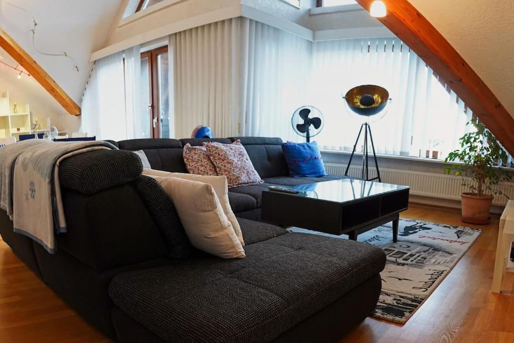 Grosse, Helle Wohnung Fuer Bis Zu 6 Personen Weinheim Buitenkant foto