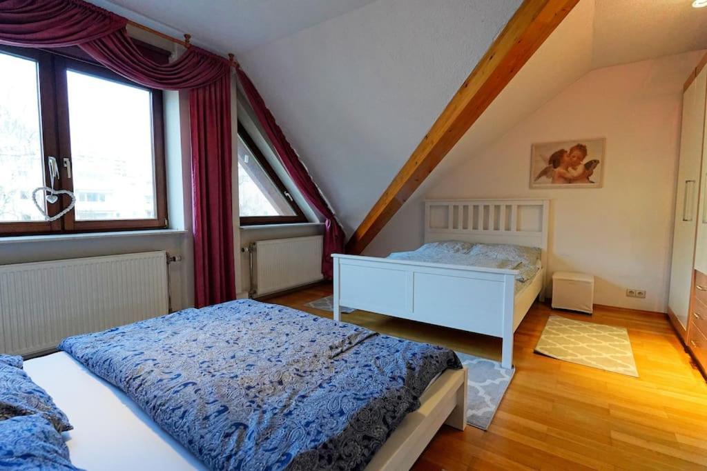 Grosse, Helle Wohnung Fuer Bis Zu 6 Personen Weinheim Buitenkant foto